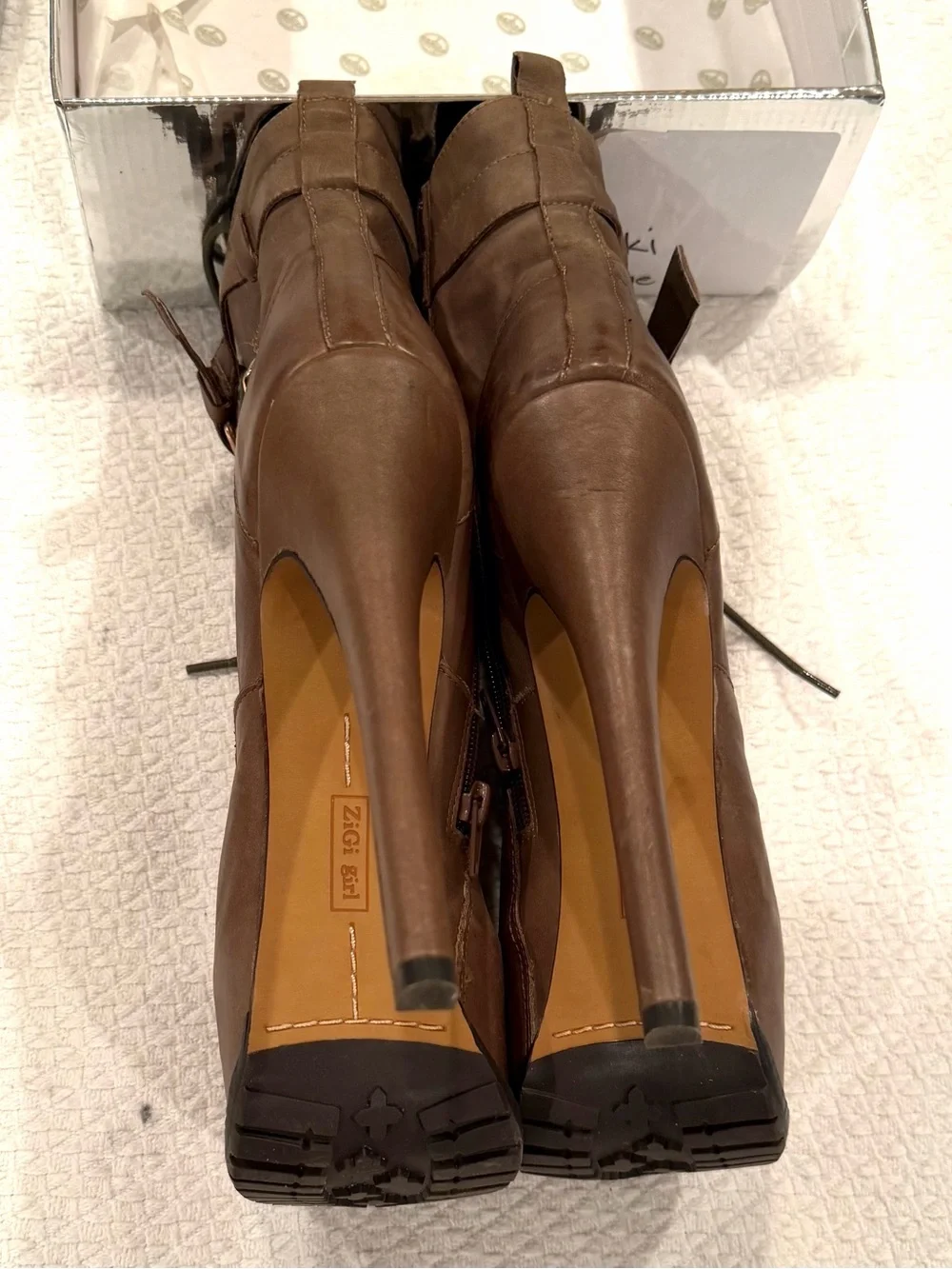 Zigi Girl Khaki Platform Combat Boots with Gold Chain